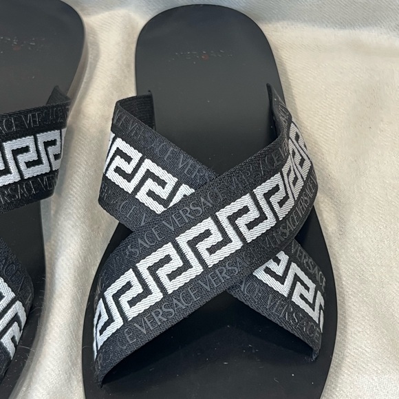 Versace sandals for man, size 42 - Picture 10 of 14